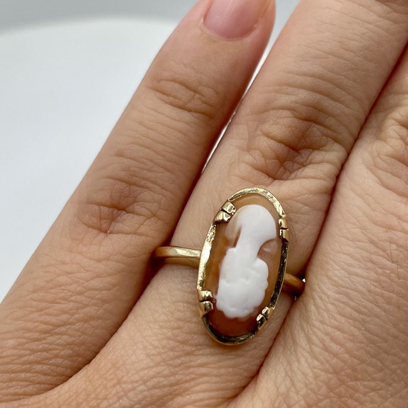 Carved Cameo Solid Yellow Gold 10k Ring - Picture 4 of 11